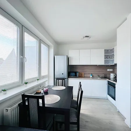 Center With Balcony Apartman Zsolna