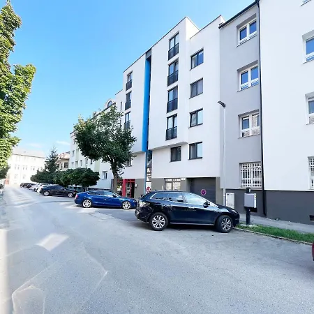 Apartment Center With Balcony Zilina